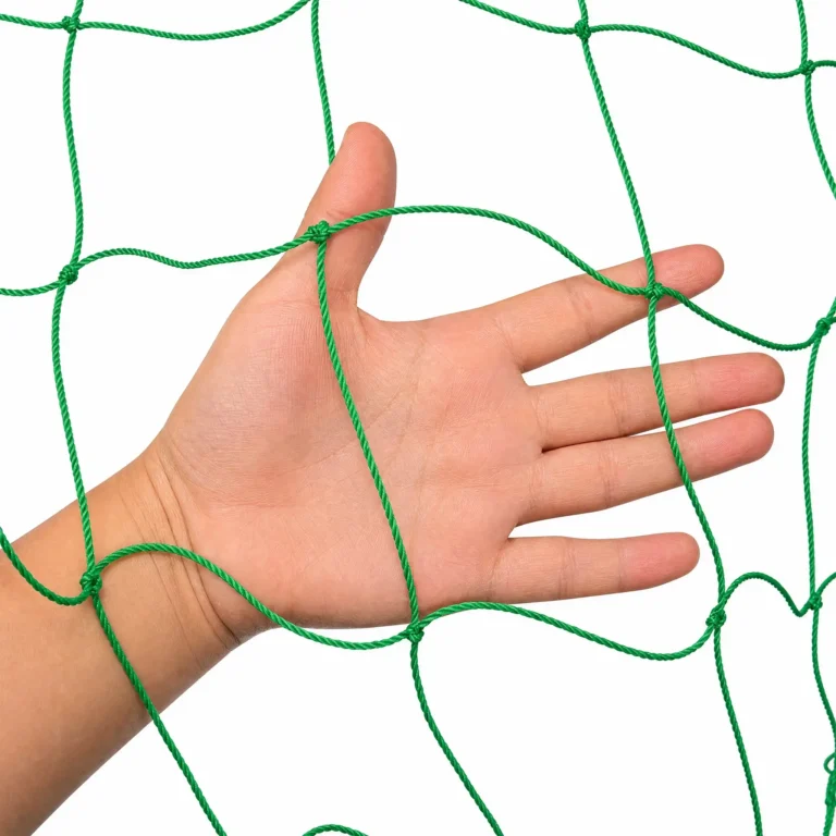 Heavy-duty green polyethylene garden trellis netting for tomatoes and cucumbers